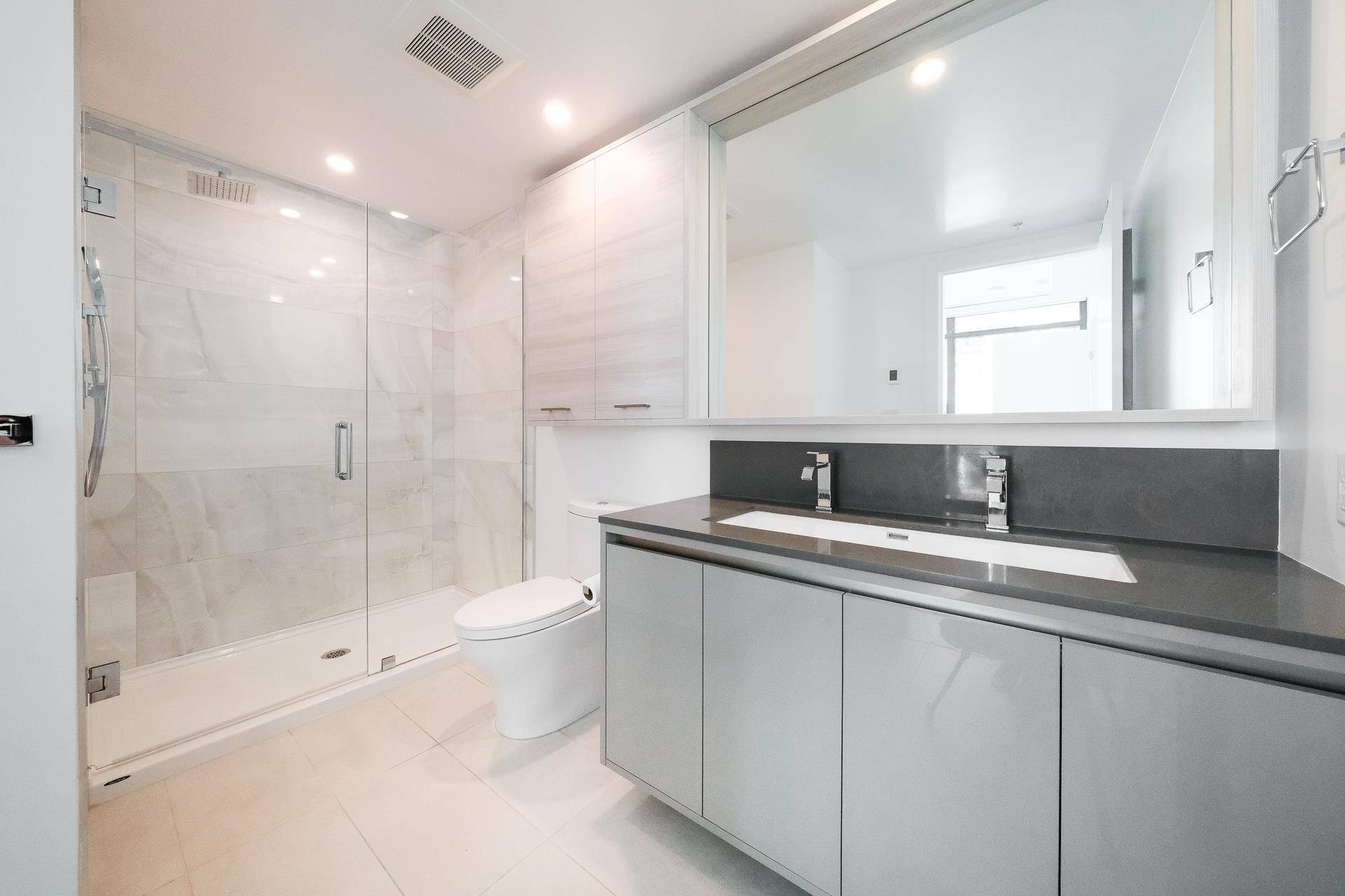 4488 Juneau ST #1101 Burnaby, BC V5C 0M4