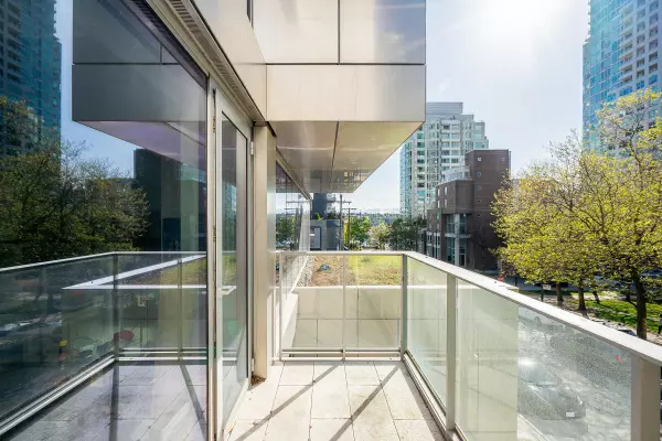 Vancouver, BC V6Z 0G5,1480 Howe ST #301