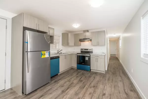 Langley, BC V4W 3T5,26892 Fraser HWY #21