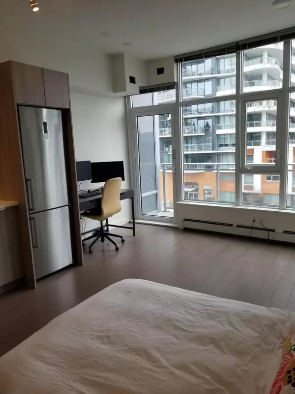 13308 Central AVE #317 Surrey, BC V3T 0M4