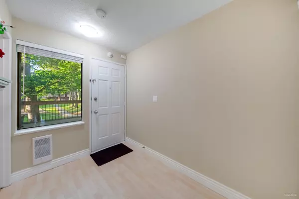 Richmond, BC V7C 1T7,7891 No.1 RD #112