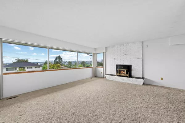 Surrey, BC V3V 4Y4,10278 125 ST