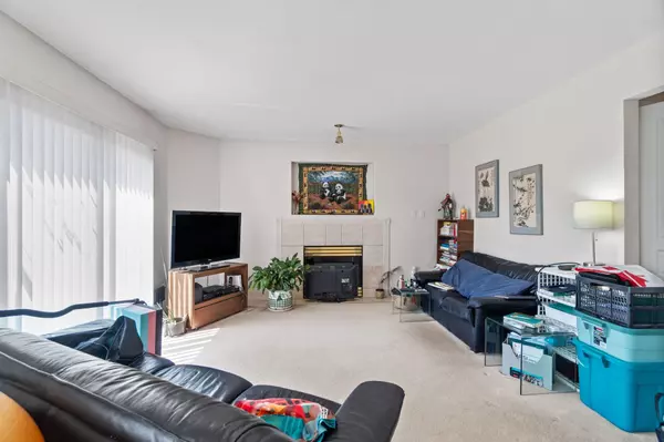 North Vancouver, BC V7L 3A6,229 E 20th ST