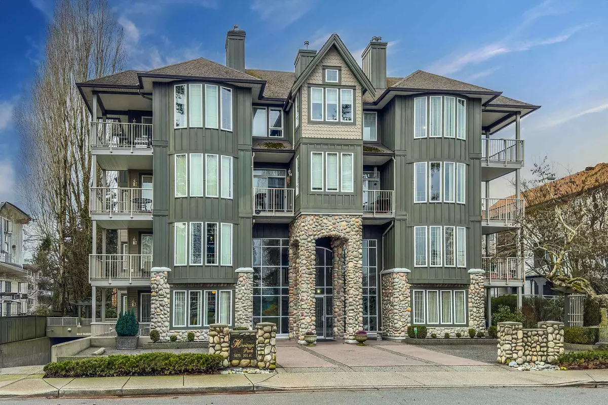Langley, BC V3A 1P8,5475 201 ST #403