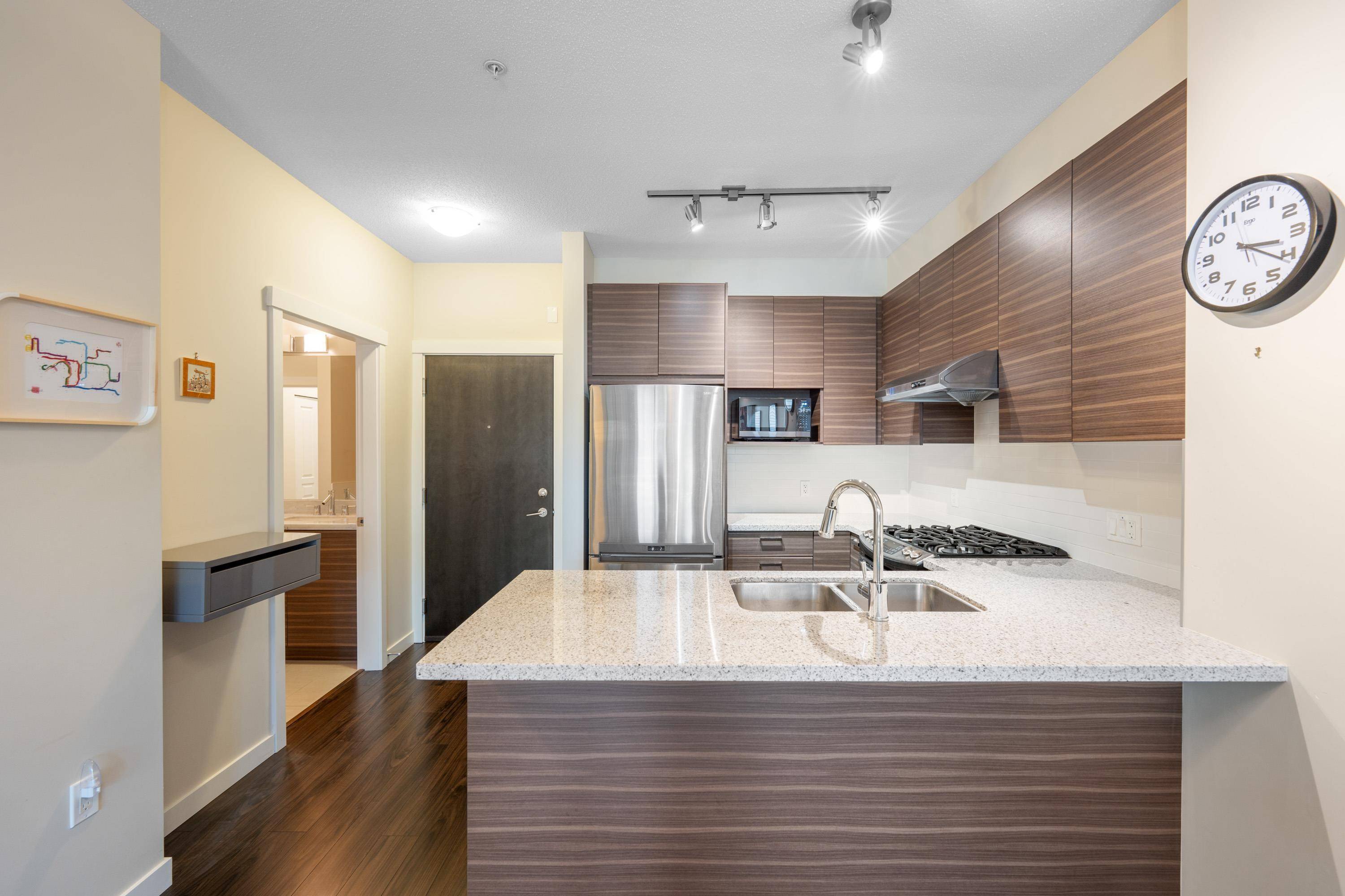 Richmond, BC V6X 0J7,9388 Mckim WAY #215