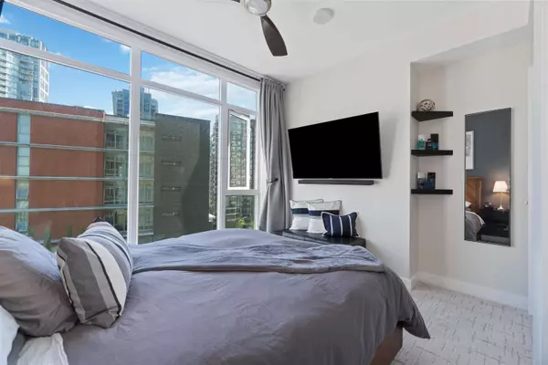 Vancouver, BC V6B 0L1,1372 Seymour ST #1205