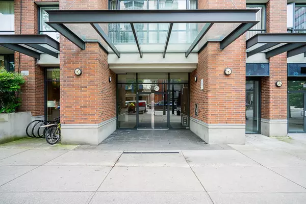 Vancouver, BC V6B 1X9,1082 Seymour ST #PH3