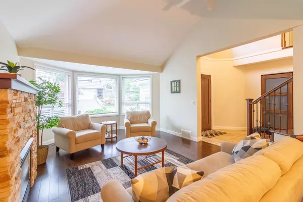 Coquitlam, BC V3J 7T1,1872 Walnut CRES