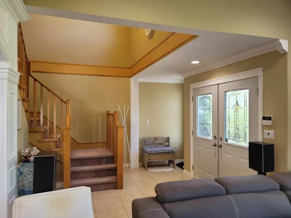 Burnaby, BC V5G 3N9,3330 Douglas RD