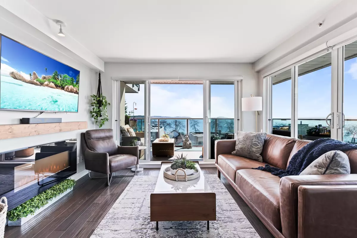 White Rock, BC V4B 1G2,14955 Victoria AVE #502