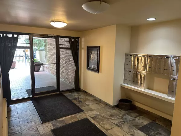 Vancouver, BC V5T 4K9,2234 Prince Albert ST #306