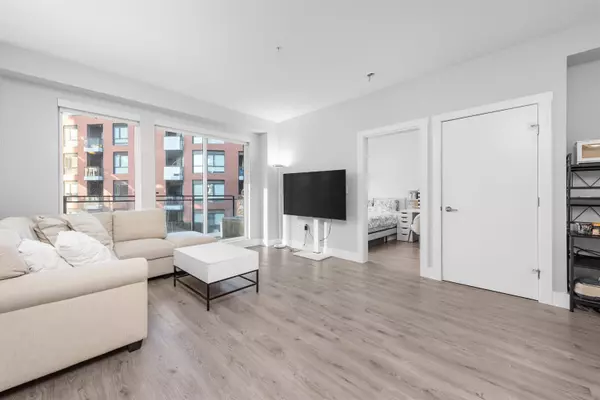 Vancouver, BC V5S 0H5,3588 Sawmill CRES #309
