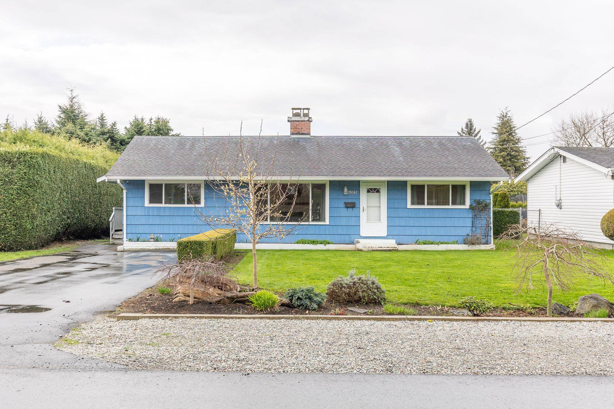 35042 Henry AVE, Mission, BC V2V 6S5