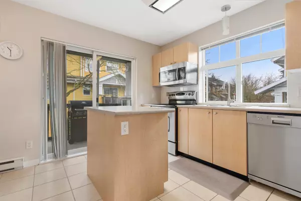 Surrey, BC V3Z 2T7,15233 34 AVE #52