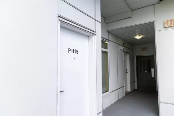 Burnaby, BC V5H 0E1,5248 Grimmer ST #PH15