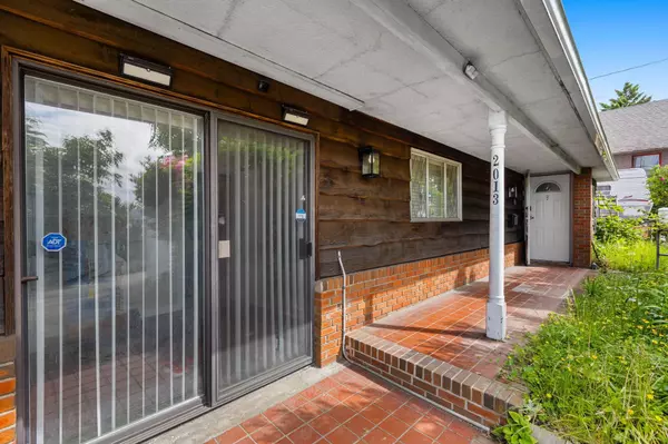 New Westminster, BC V3M 2H2,2013 Marine WAY