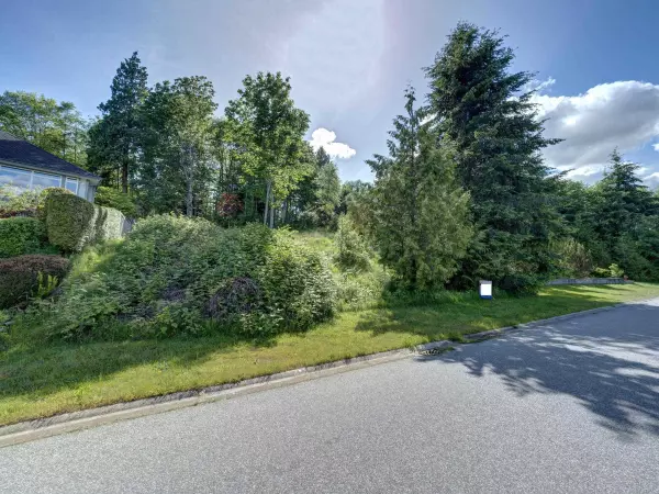 Sechelt, BC V7Z 0L1,6569 N Gale AVE