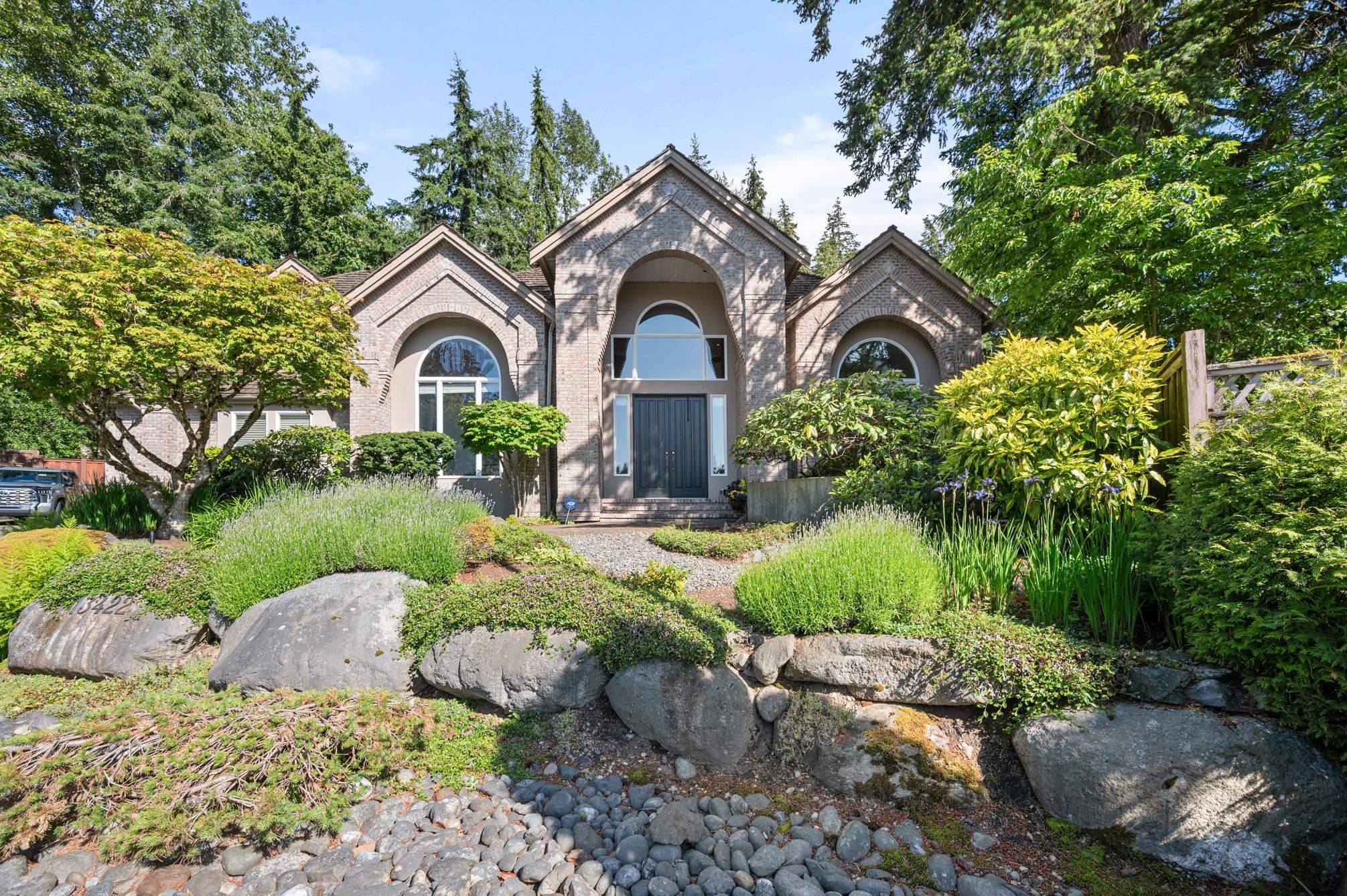 Surrey, BC V4A 9N8,13422 20a AVE