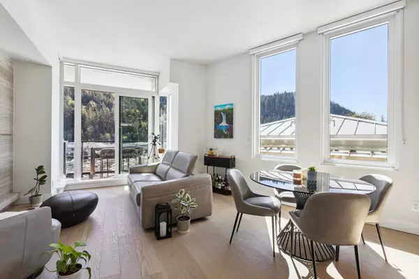 West Vancouver, BC V7W 0A4,6707 Nelson AVE #509