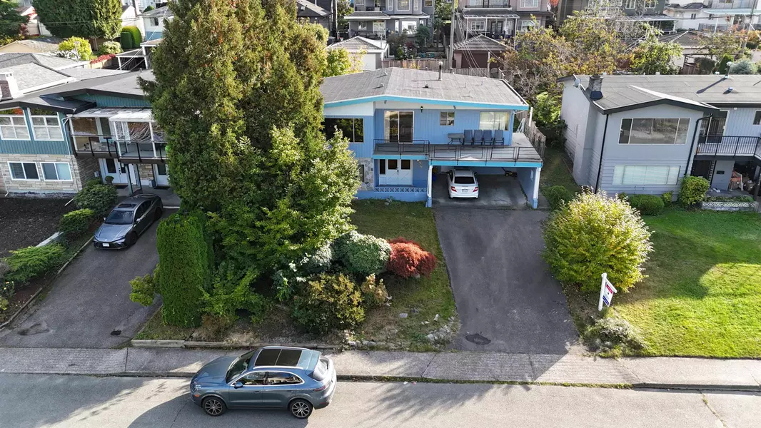6096 Service ST, Burnaby, BC V5H 1V8