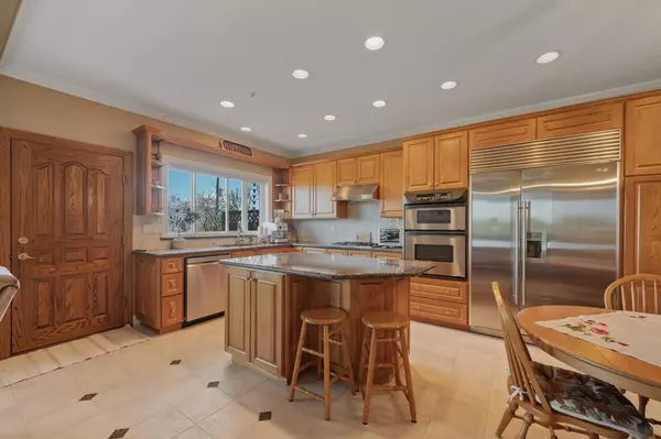 Vancouver, BC V5P 1A2,1627 E 34th AVE