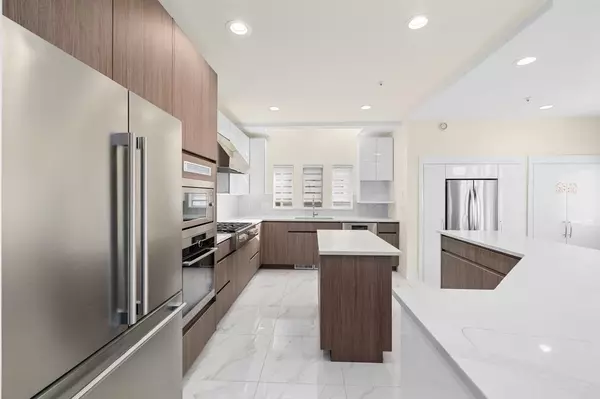 Vancouver, BC V5S 2Y2,6823 Killarney ST