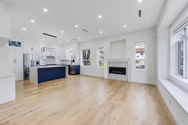 Vancouver, BC V5M 2N4,2995 E 17th AVE