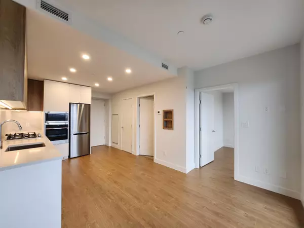 Surrey, BC V3T 0V6,13387 Old Yale RD #1905