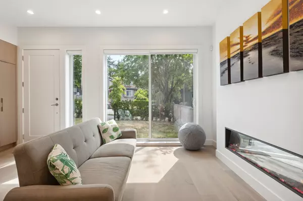 Vancouver, BC V5X 3C8,7855 Ontario ST