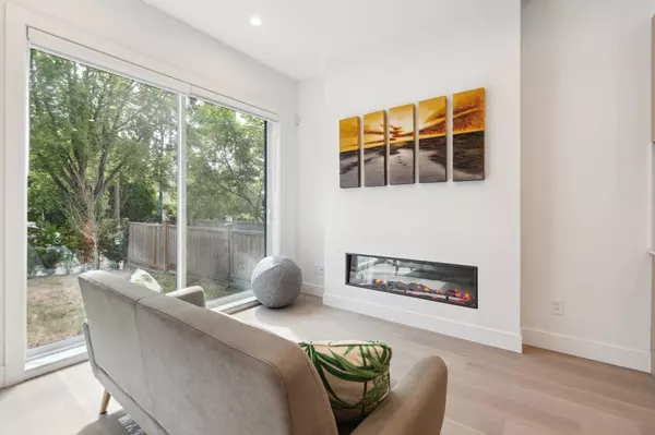 Vancouver, BC V5X 3C8,7855 Ontario ST