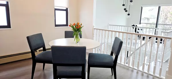 Vancouver, BC V6K 2R4,3025 W 12th AVE