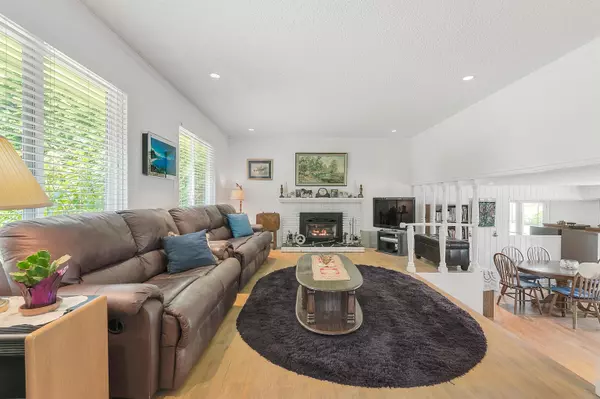 Delta, BC V4M 2A8,5274 12 AVE