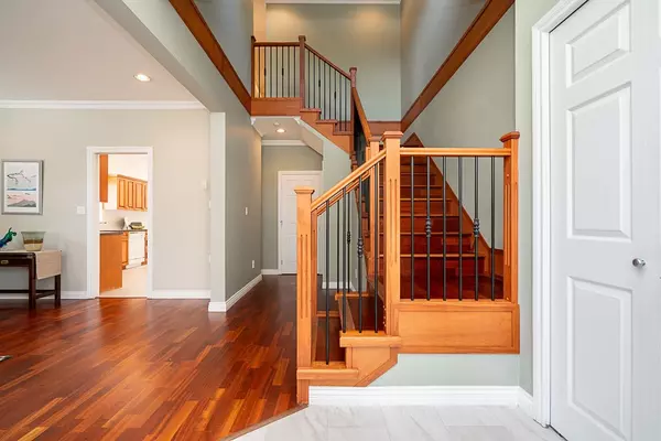 Burnaby, BC V5B 1Y1,5498 Venables ST