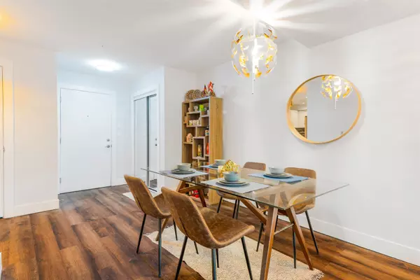 Port Coquitlam, BC V3B 1E8,1990 Westminster AVE #104