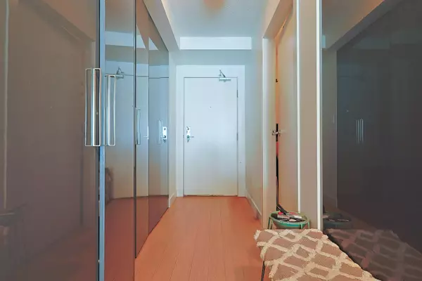 Vancouver, BC V6B 0M2,1325 Rolston ST #908