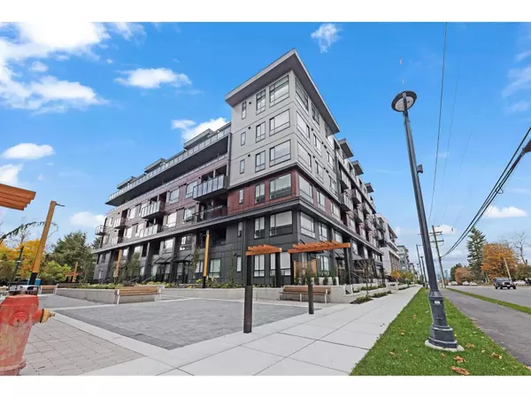 13838 108 AVE #W302, Surrey, BC V3T 2K8