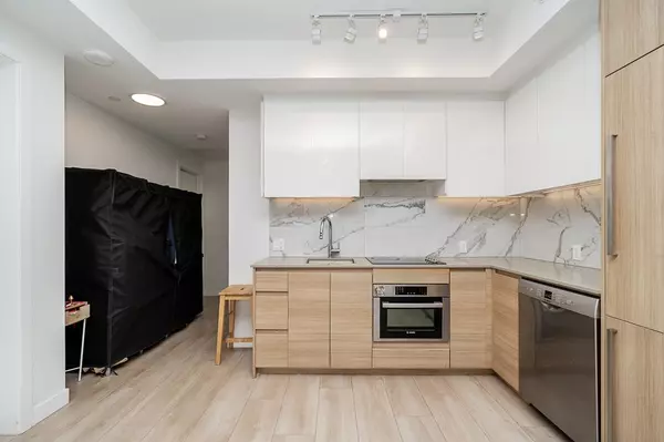 Surrey, BC V3T 4C7,10626 City Pkwy #2003