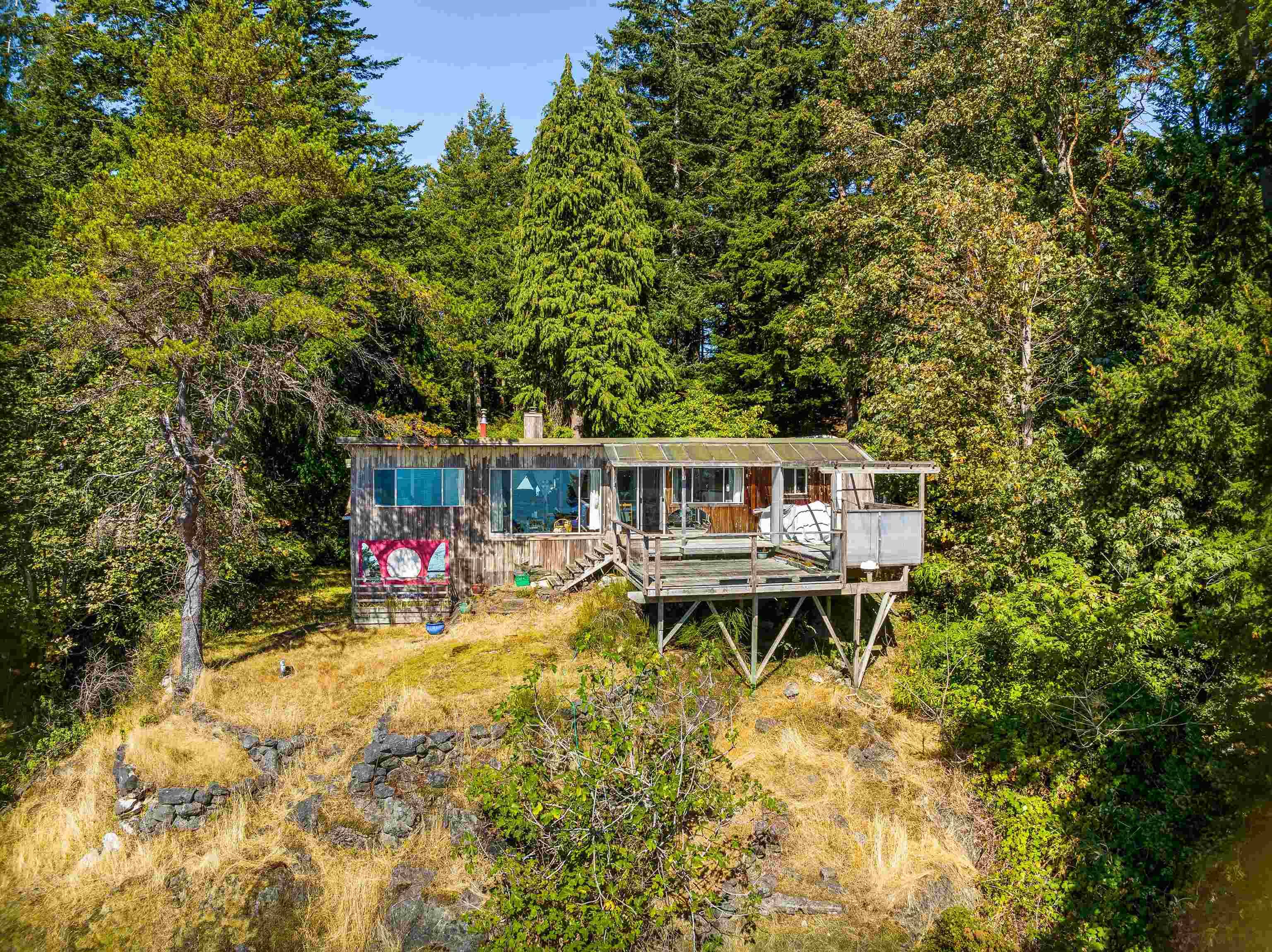 341 Robinson RD Bowen Island, BC V0N 1G1