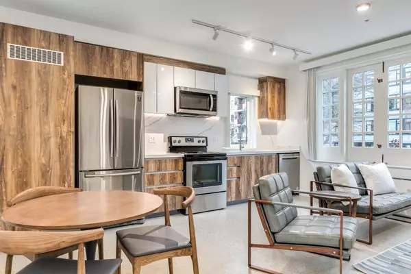 Vancouver, BC V6E 1H1,1170 Barclay Street #107