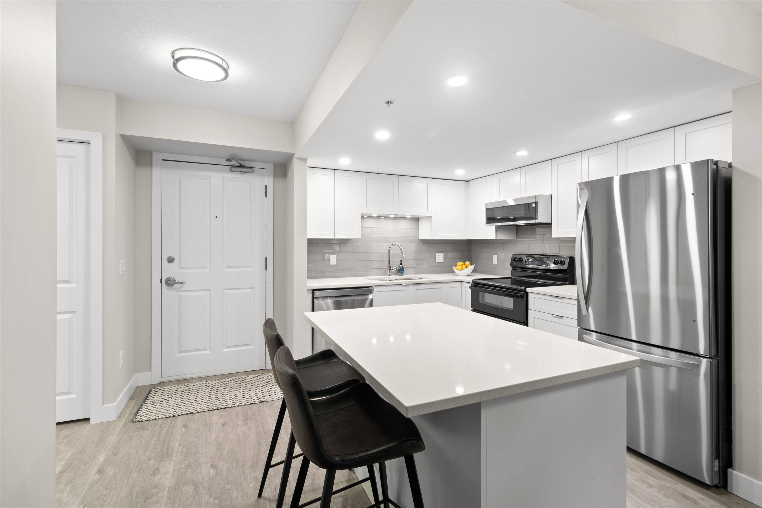 Port Moody, BC V3H 5J6,285 Newport DR #204