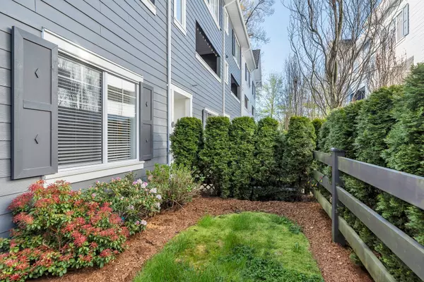 Surrey, BC V3Z 0X1,158 171 ST #65