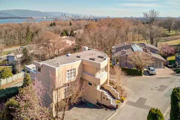 Vancouver, BC V6R 4M9,4322 West Point PL