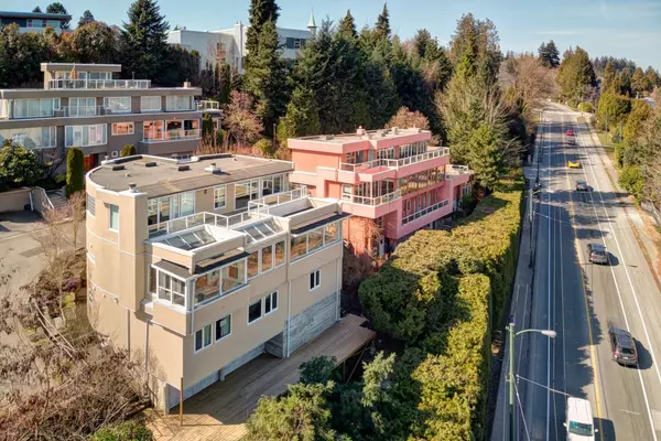 Vancouver, BC V6R 4M9,4322 West Point PL