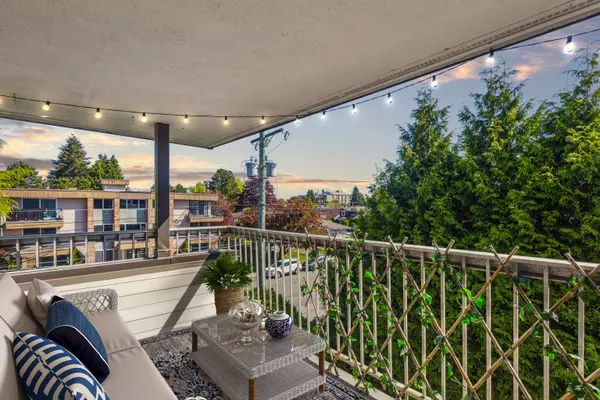 White Rock, BC V4B 4C1,1390 Merklin ST #302