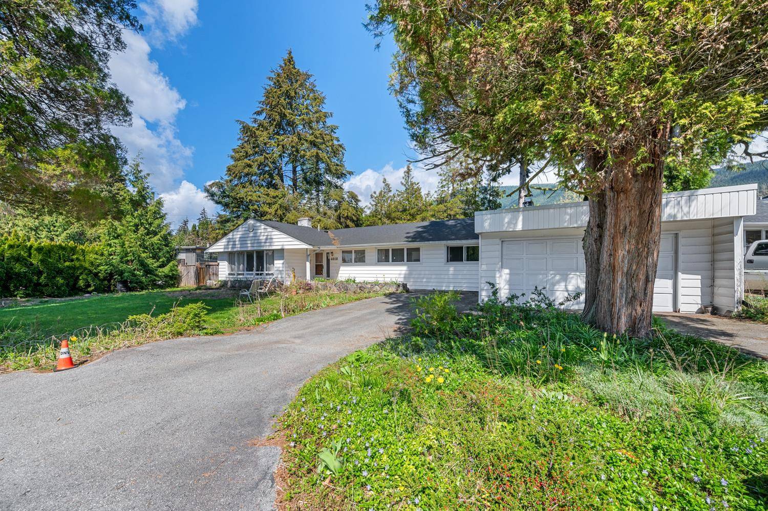 4010 Sunnycrest DR, North Vancouver, BC V7R 3E4