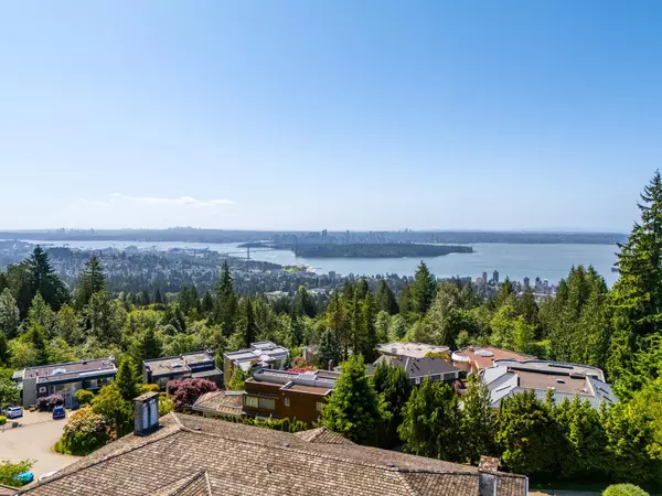 West Vancouver, BC V7S 3E4,2585 Westhill WAY