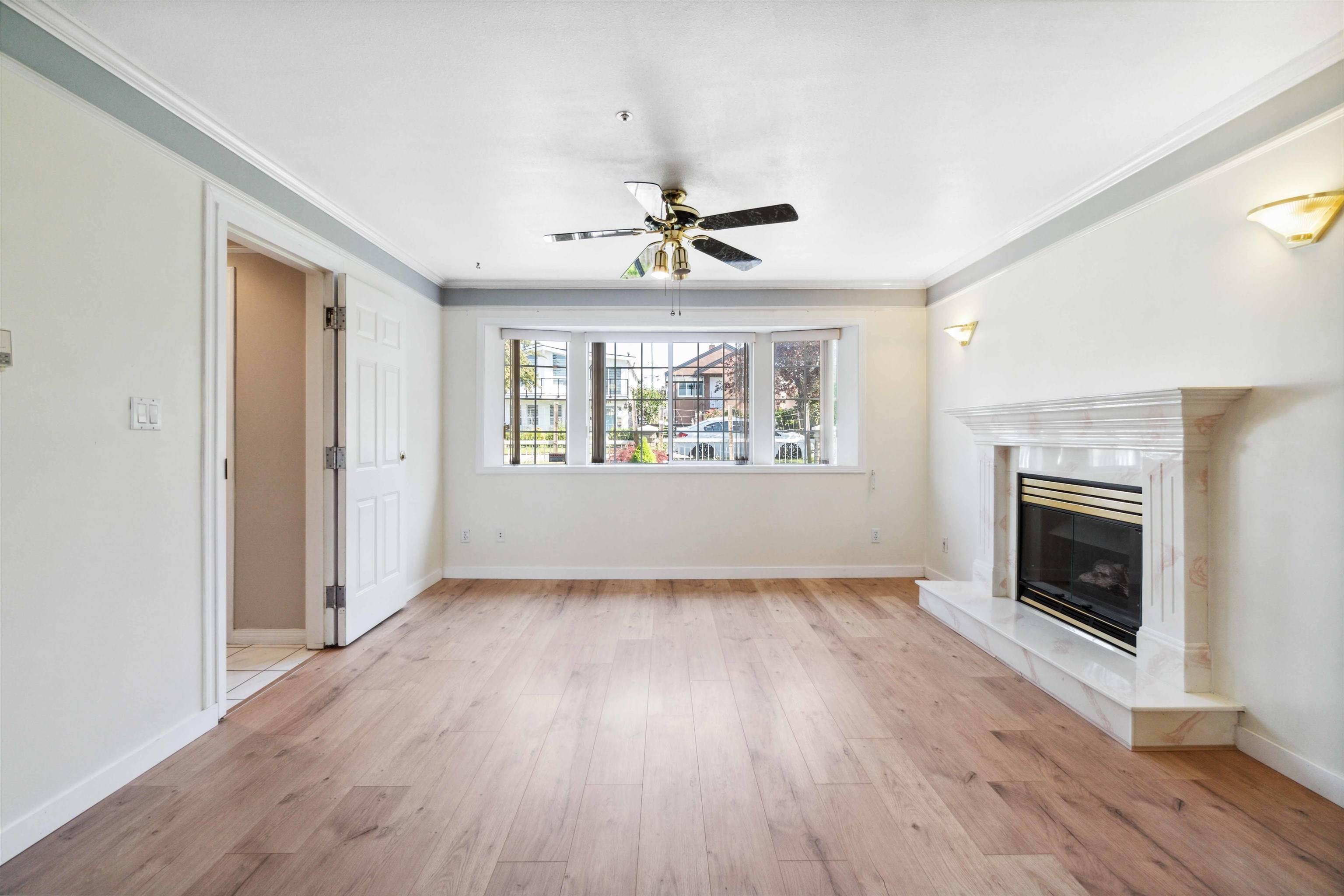 Vancouver, BC V5X 1R3,362 E 56th AVE