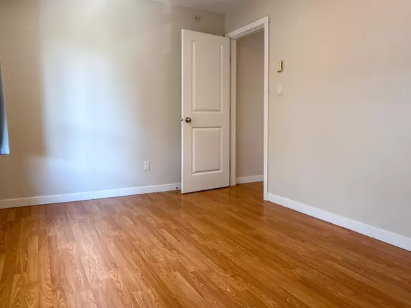 Squamish, BC V8B 0C4,38003 Second AVE #305