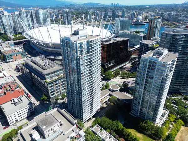 928 Beatty ST #3705, Vancouver, BC V6Z 3G6