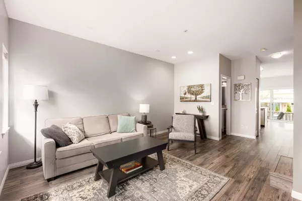 Port Coquitlam, BC V3B 8C3,1055 Riverwood Gate #111